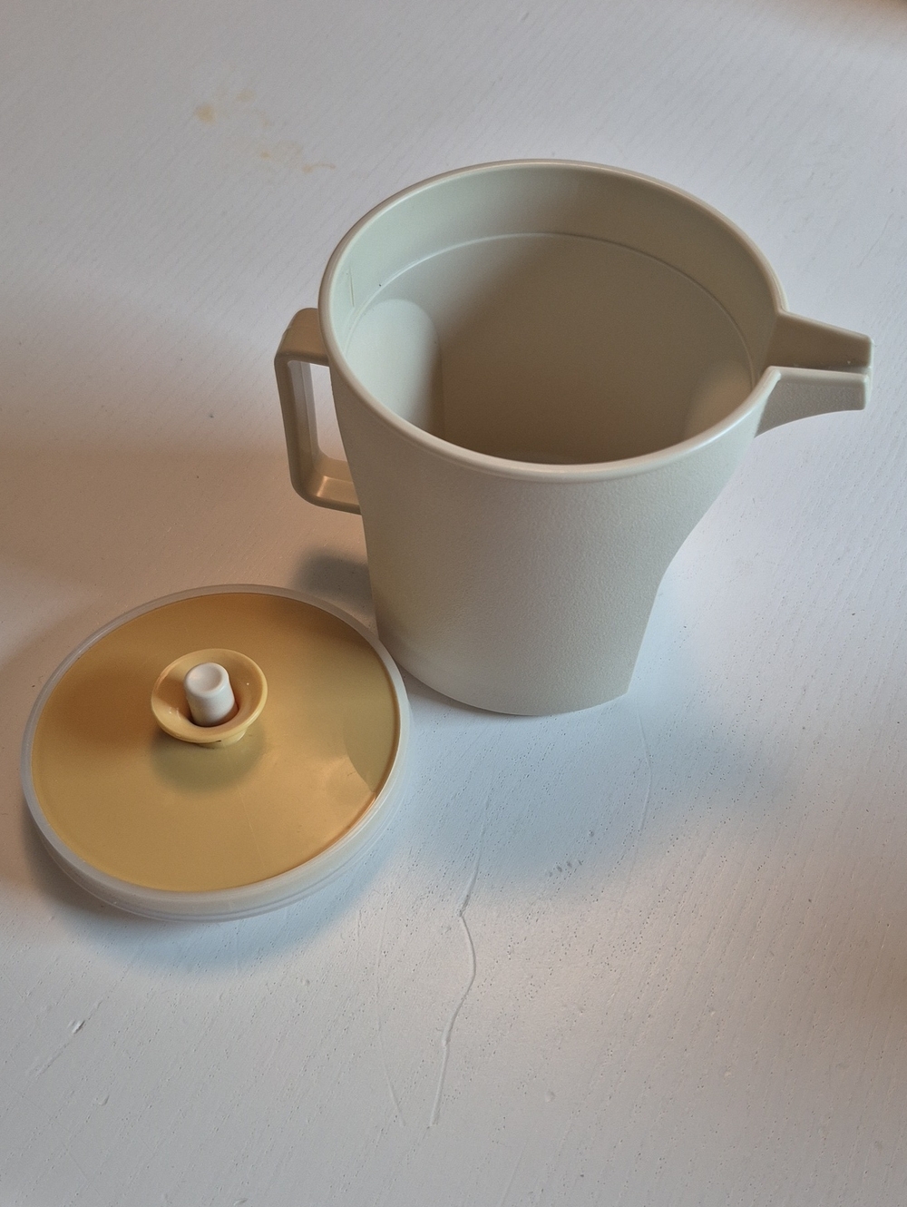 Retro Tupperware Creamer